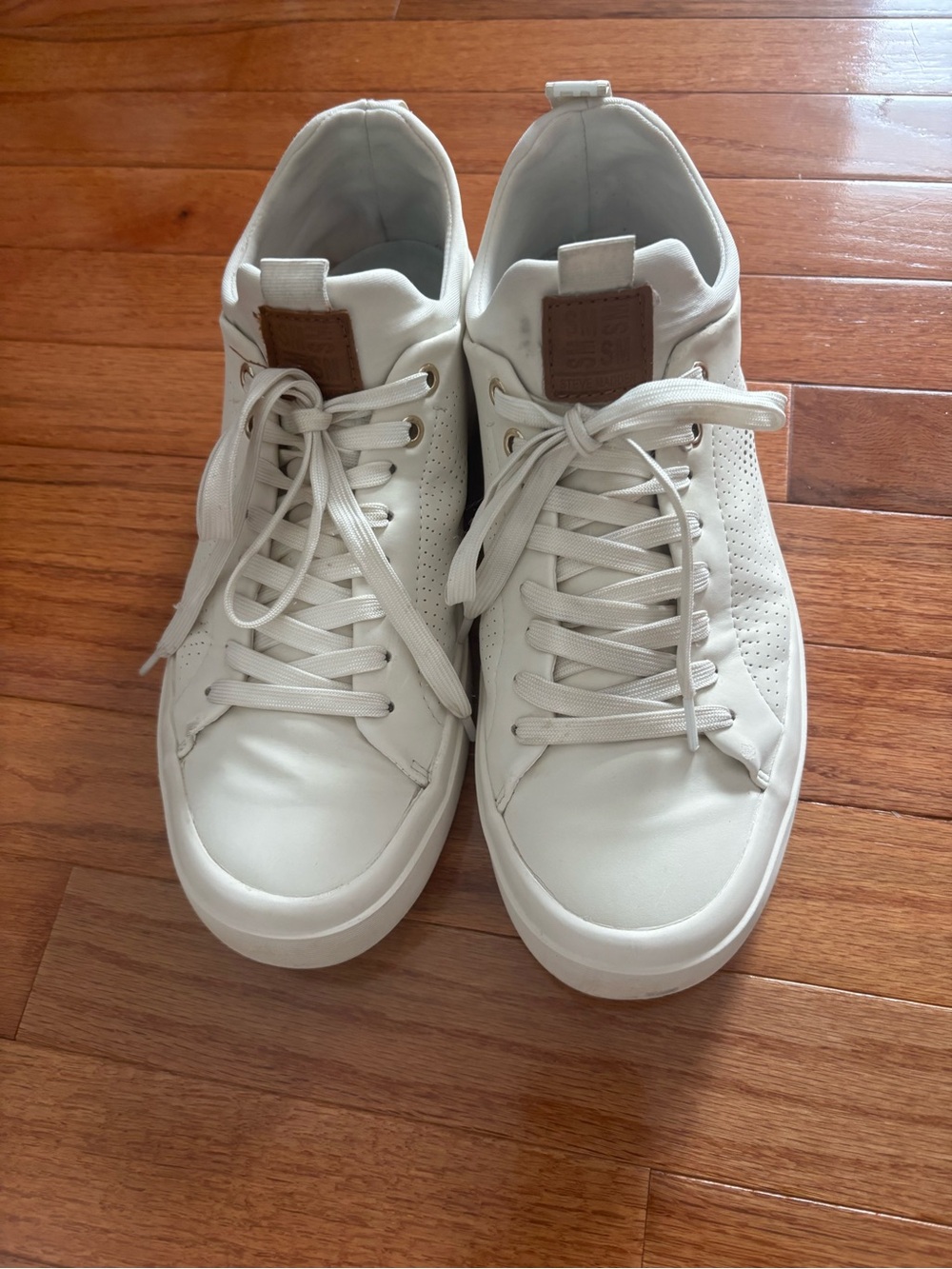 Men's Steve Madden White Lace-Up Sneakers size 9